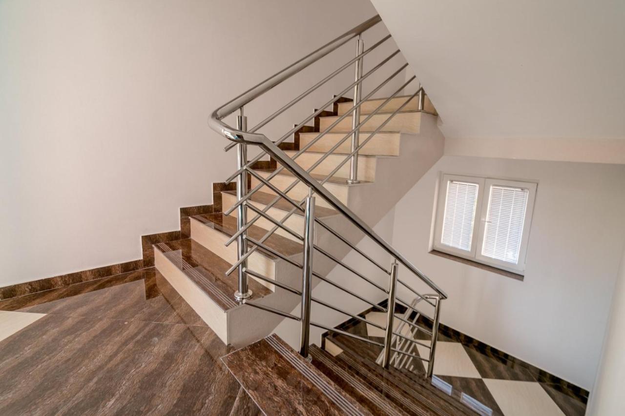 Apartmani Matej كوتور المظهر الخارجي الصورة